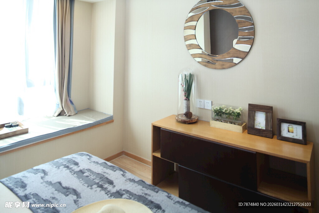 简约温馨卧室一角