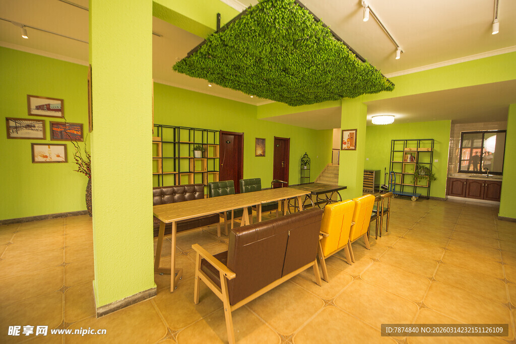 清新绿色系室内休闲空间