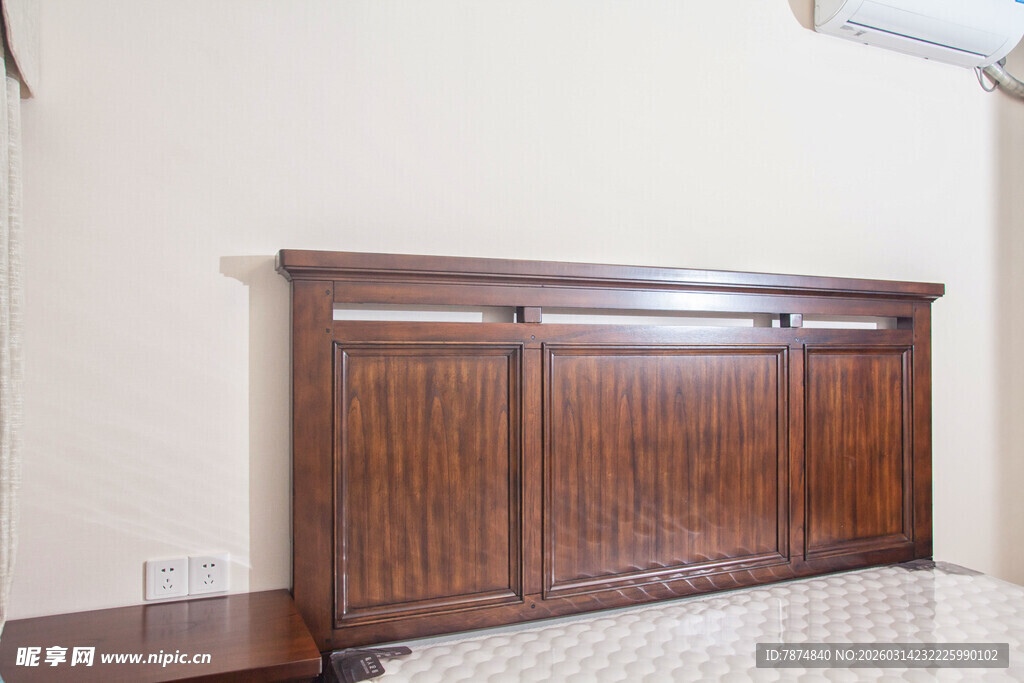 复古实木长柜 尽显优雅格调