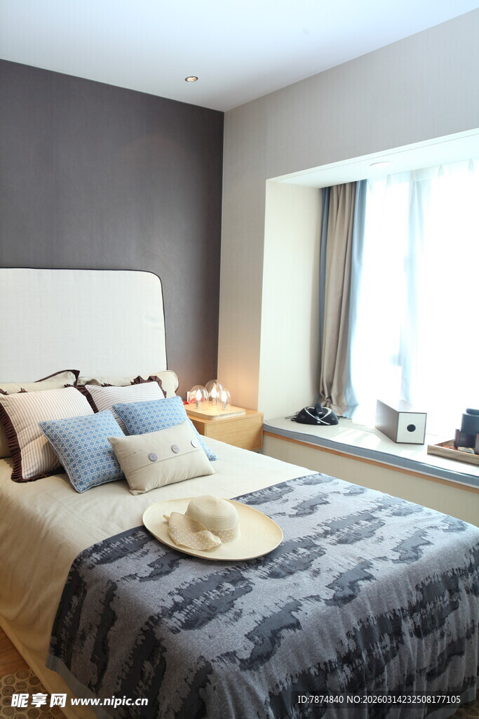 温馨舒适的现代风格卧室