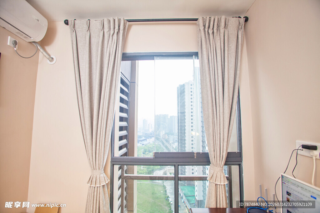 简约温馨的室内阳台景观