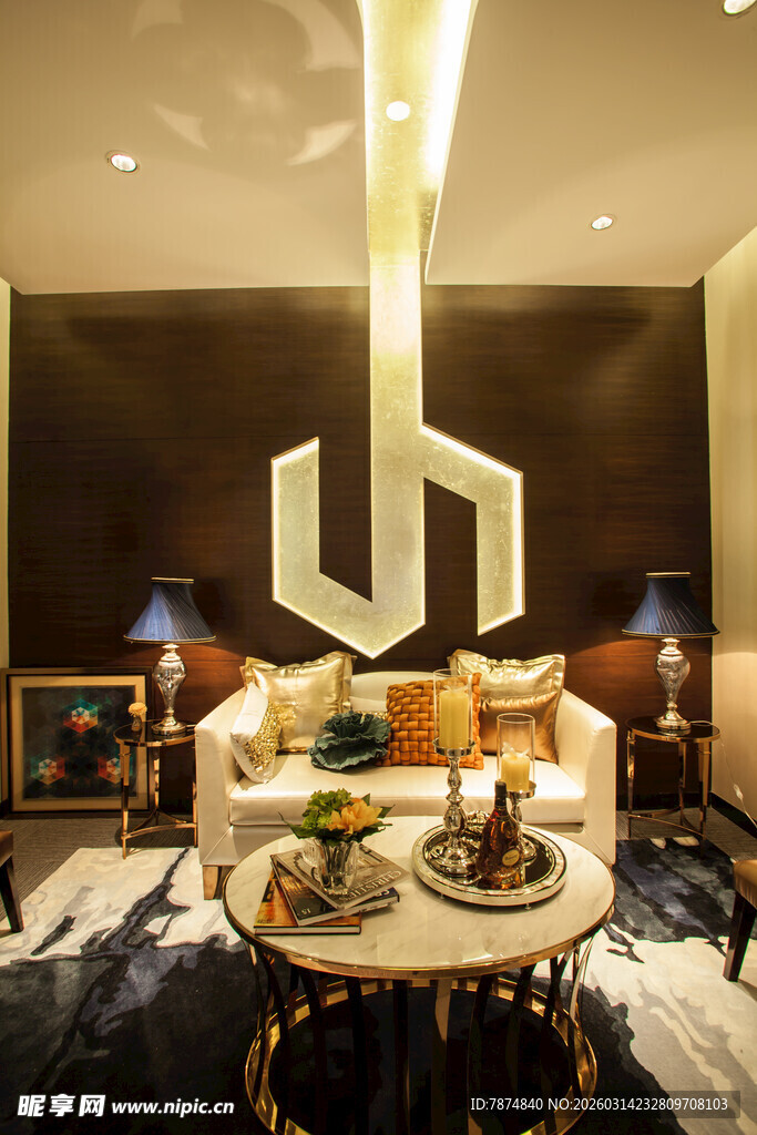 现代客厅的创意吊灯设计