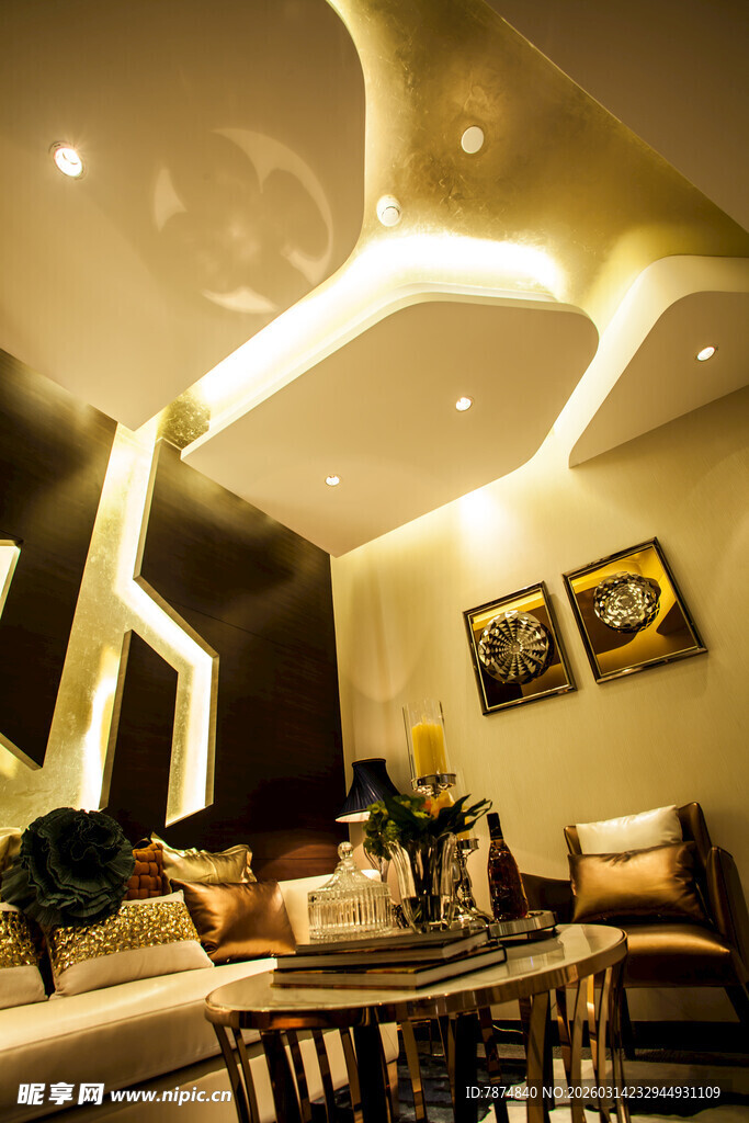 现代温馨客厅室内场景