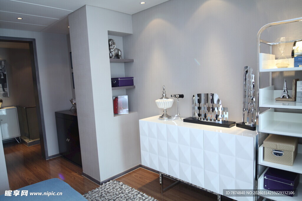 简约整洁的室内收纳场景