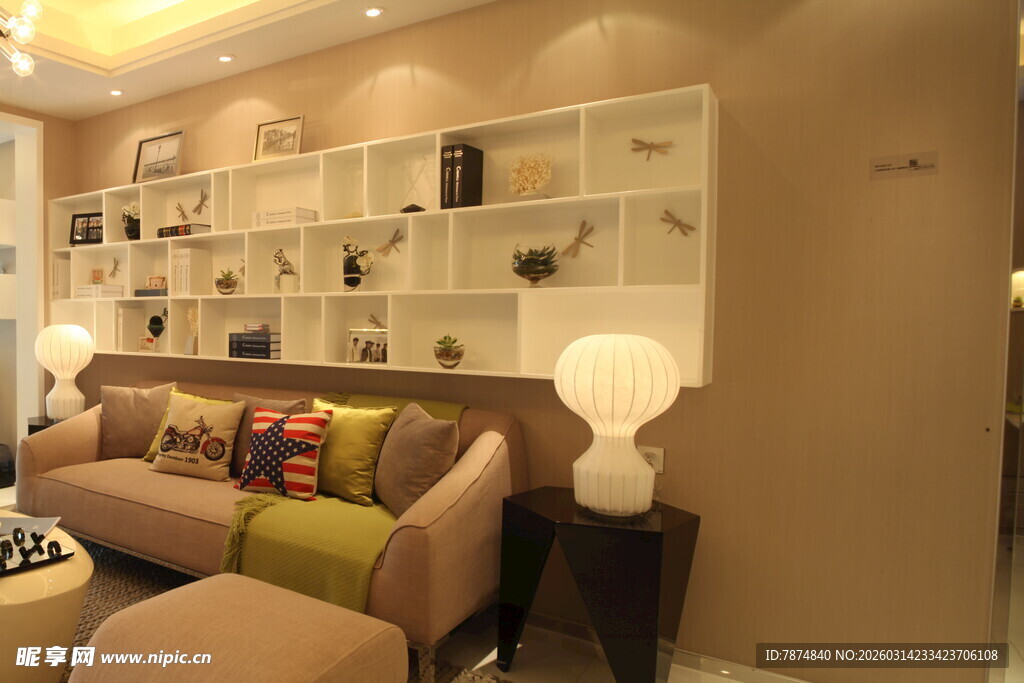 温馨舒适的客厅家居场景