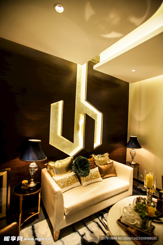 现代奢华风客厅室内设计