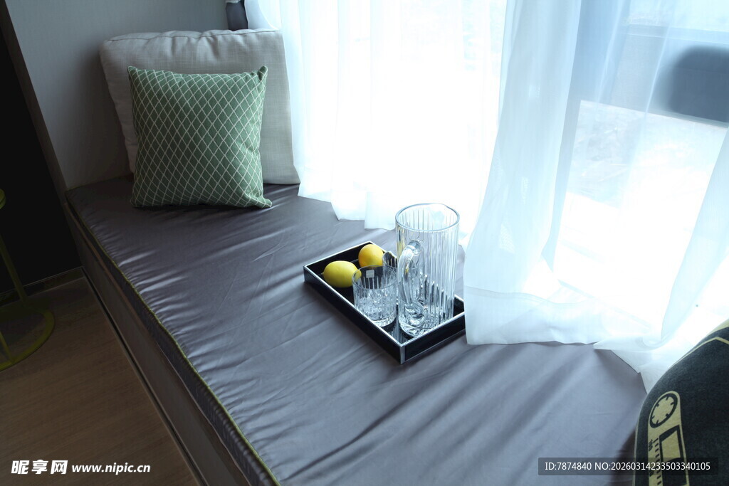 窗边舒适休憩角落