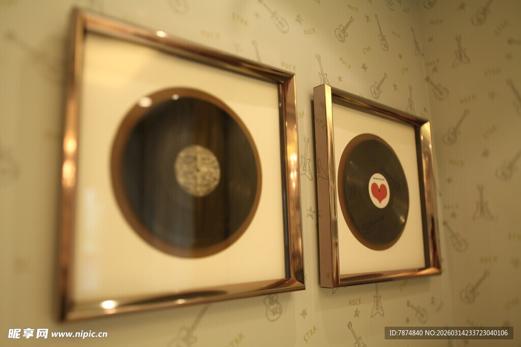复古黑胶唱片装裱展示