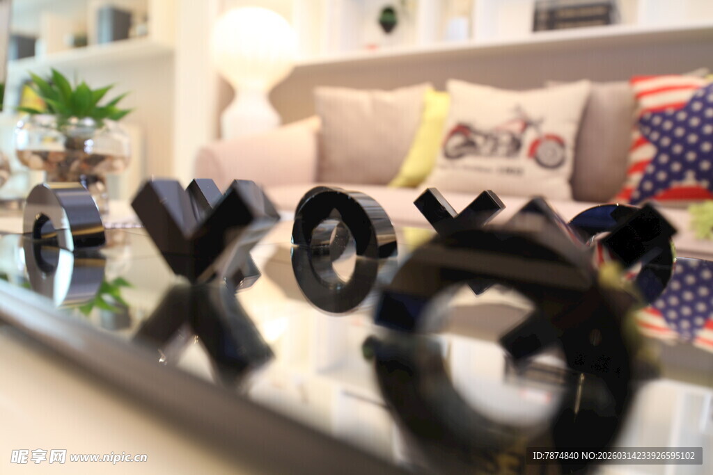 时尚家居摆件 营造温馨氛围