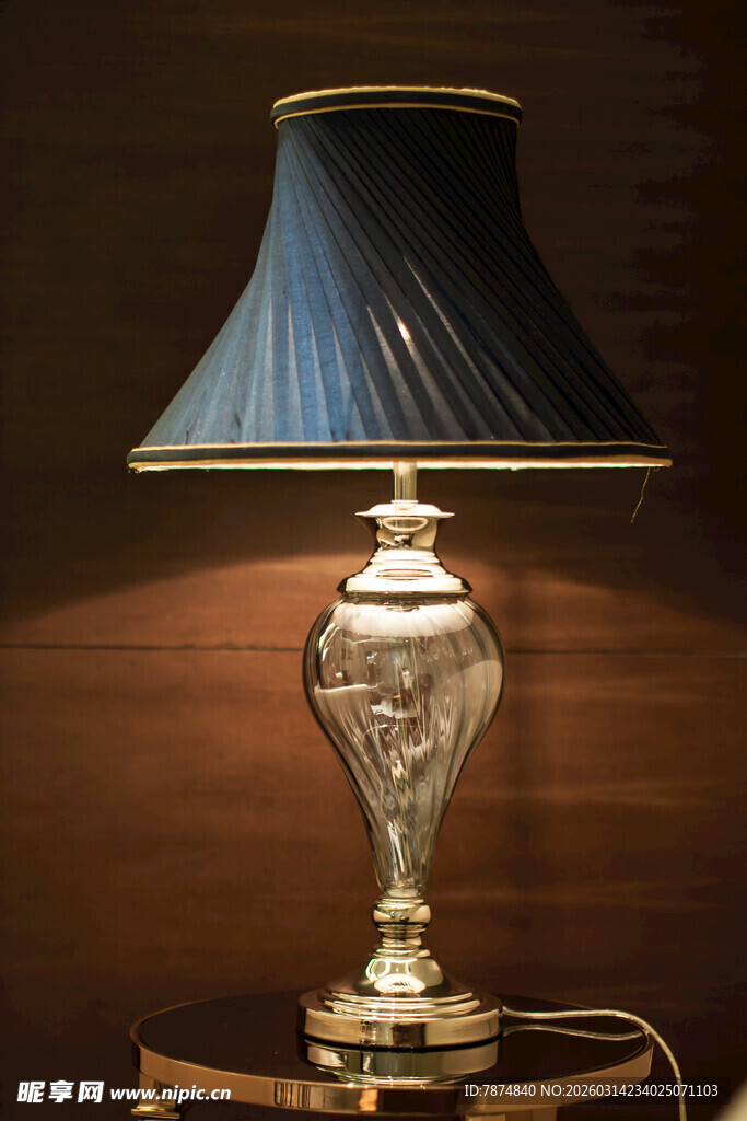复古台灯 尽显优雅格调