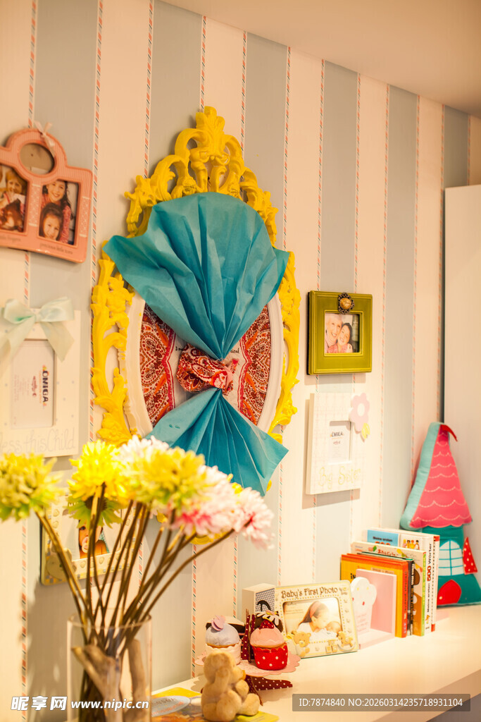 童趣装饰的温馨室内一角