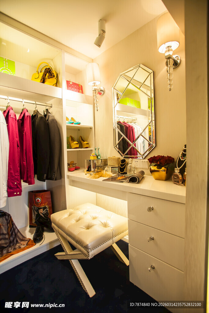 时尚衣帽间 精致收纳空间