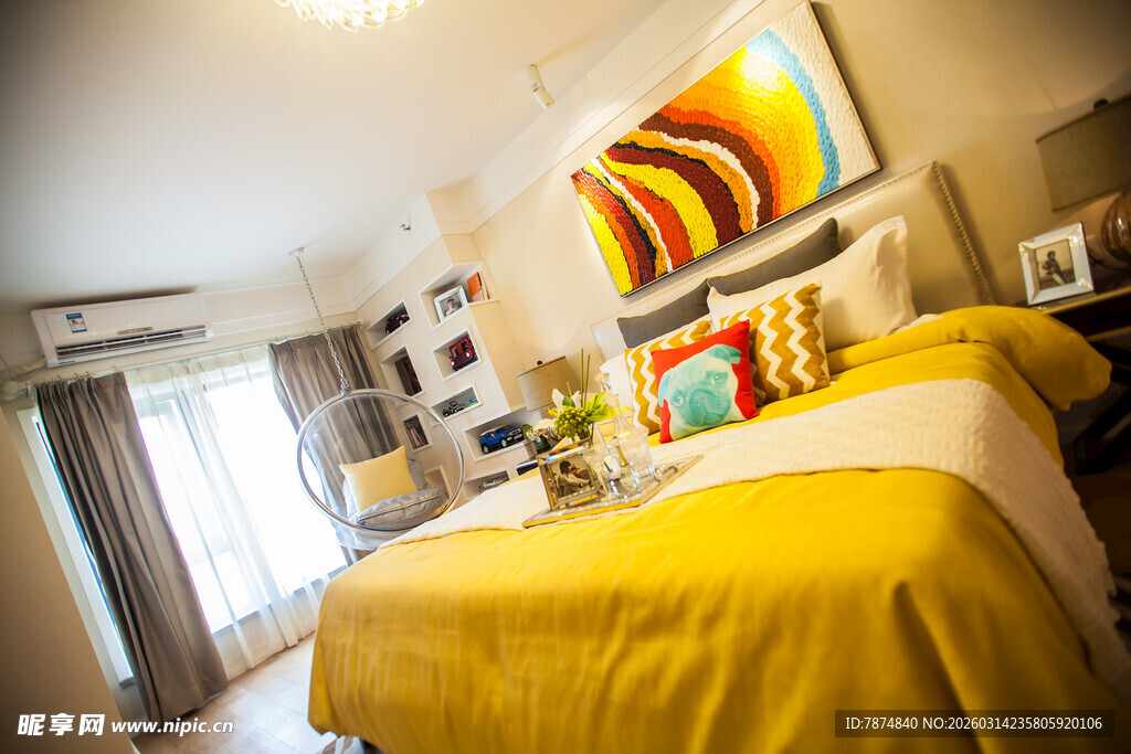 温馨明亮的卧室室内场景