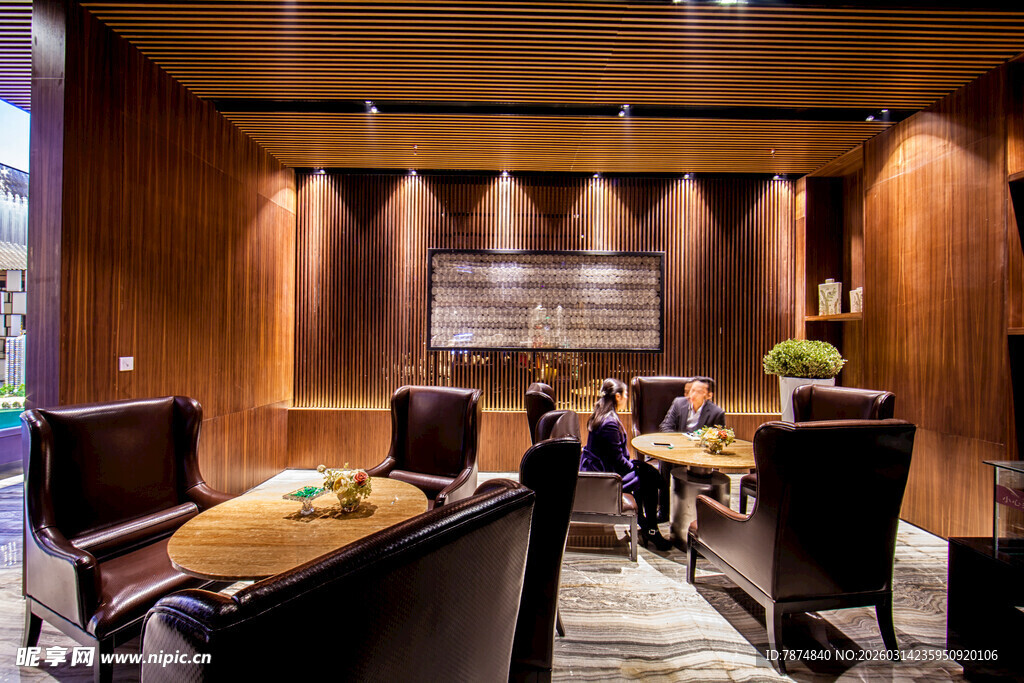 现代风格温馨木质餐厅空间