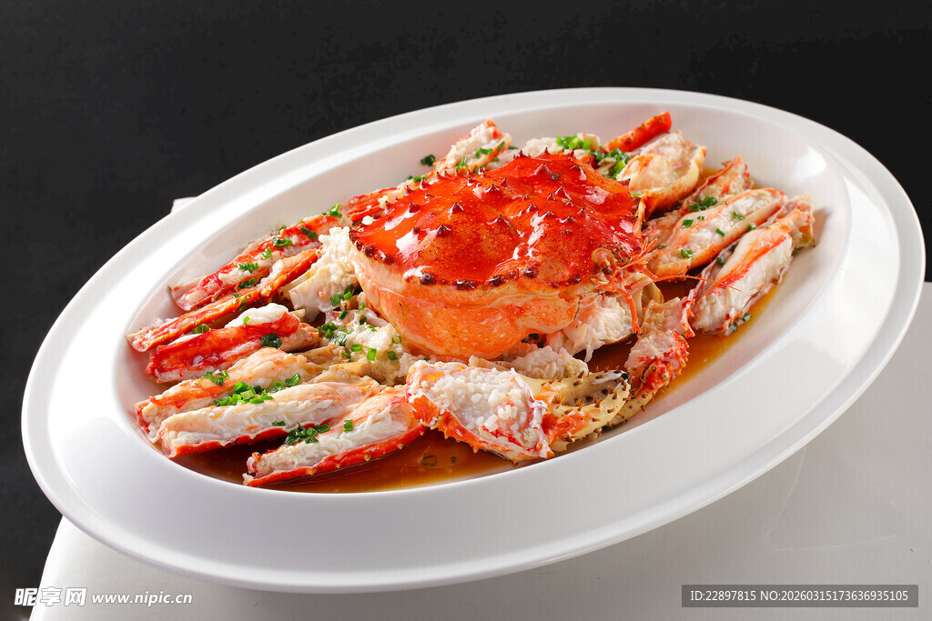 美味大闸蟹摆盘精致