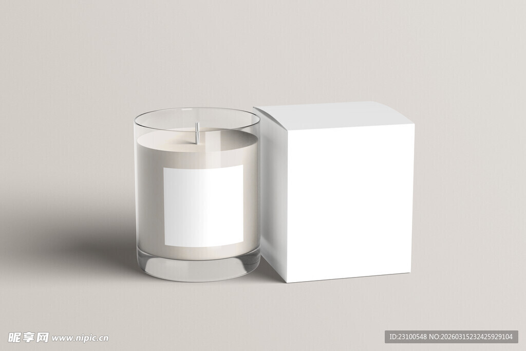 简约白色蜡烛与包装盒