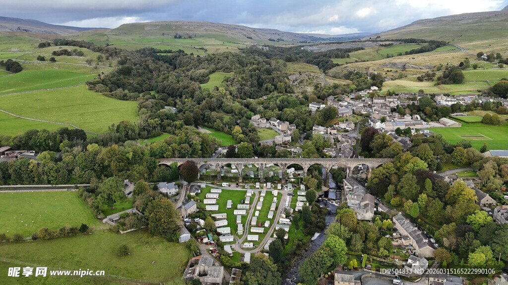 田园小镇风光鸟瞰图