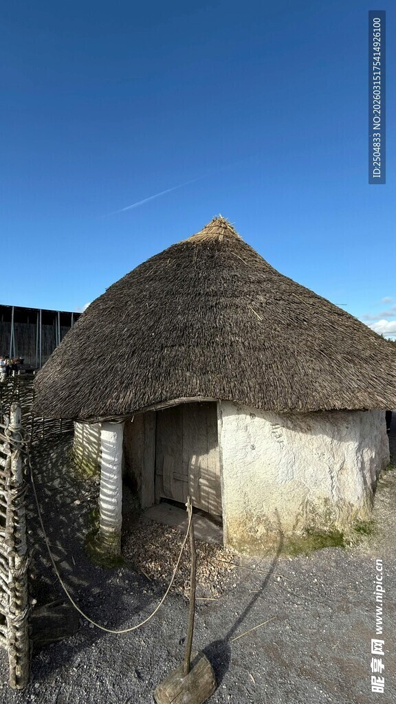 乡村茅草屋
