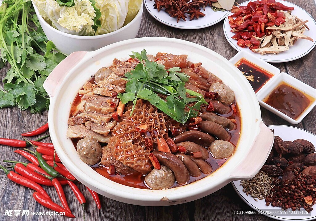 美味丰盛的川味毛血旺