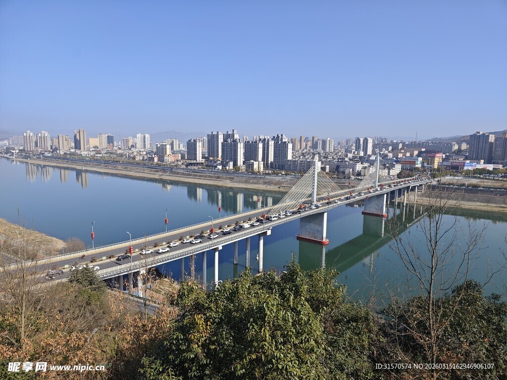 城市跨江大桥风景