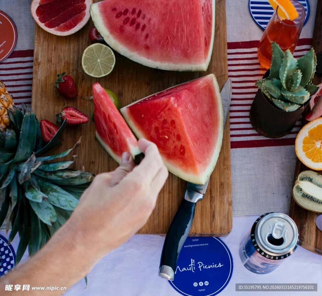 夏日缤纷水果切配场景