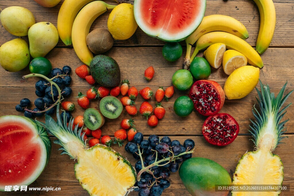 缤纷多彩水果拼盘