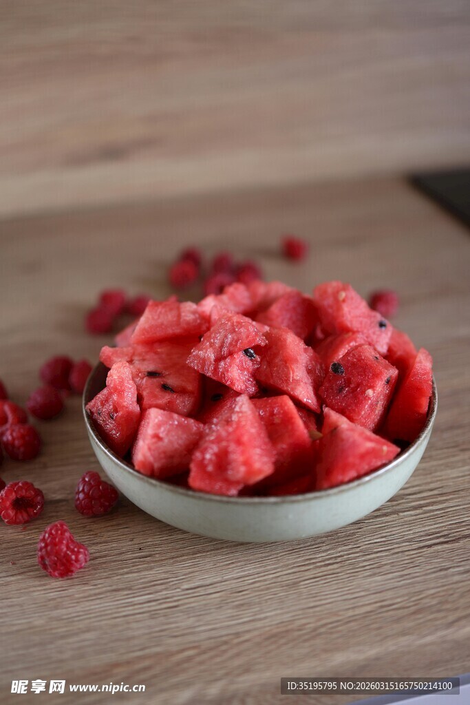 碗中鲜切西瓜块