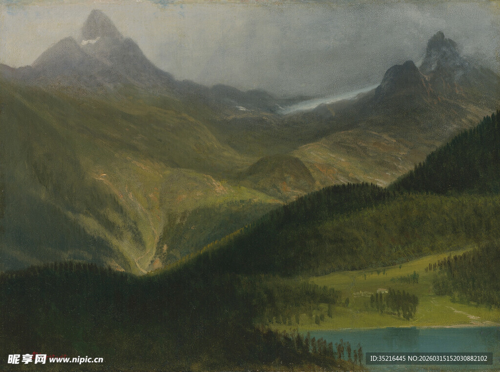 壮丽山景中的宁静湖泊