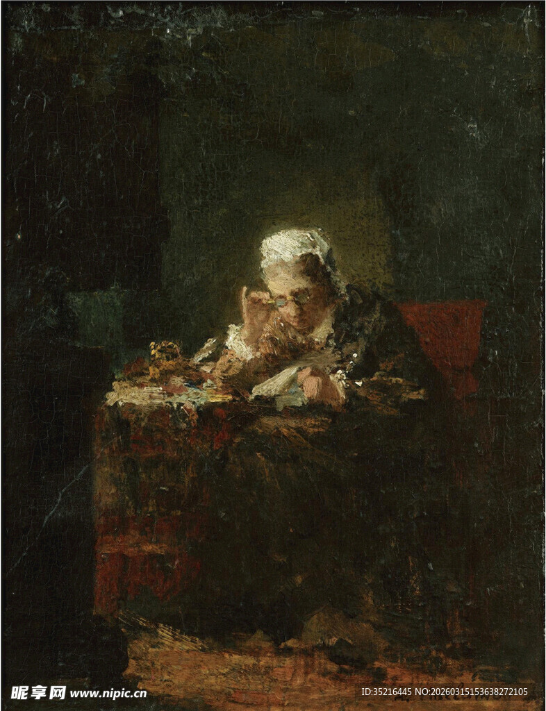 老妇在桌前专注清点钱币