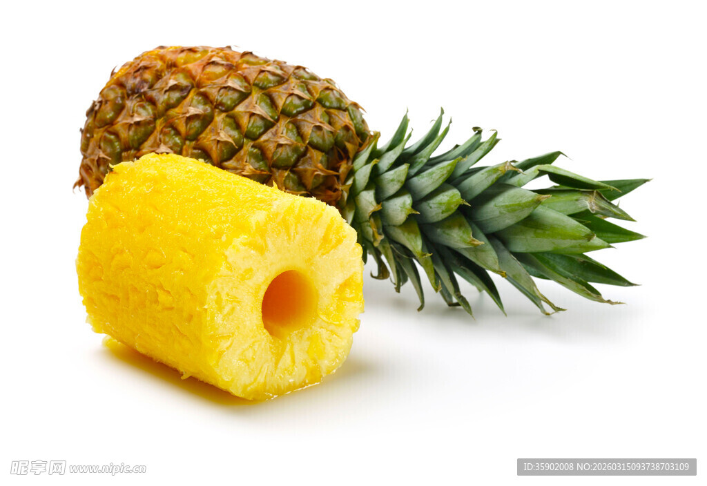 去皮菠萝与完整菠萝