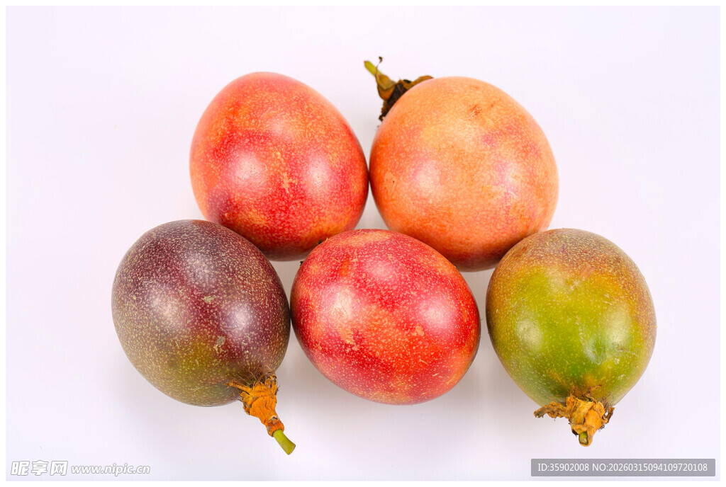 多彩百香果堆叠展示