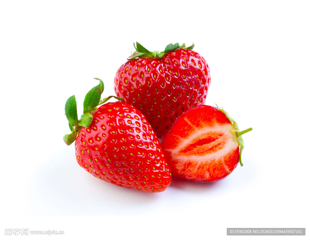 新鲜草莓色泽诱人