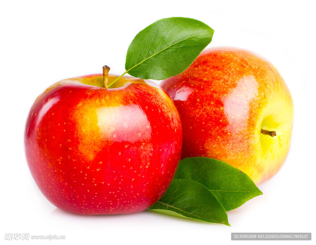 新鲜红苹果带绿叶