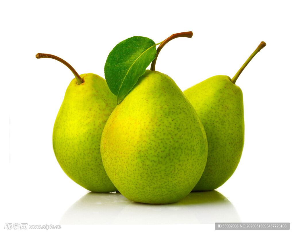新鲜青梨饱满多汁