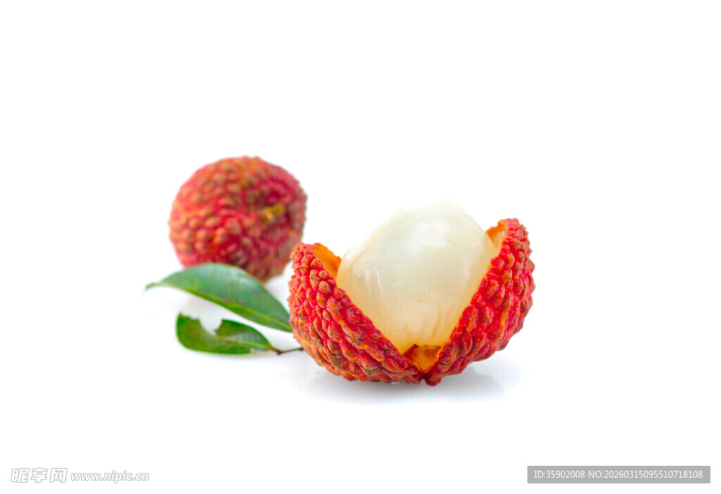 新鲜剥开的荔枝果实