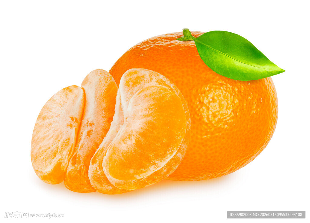 新鲜剥开的多汁橘子