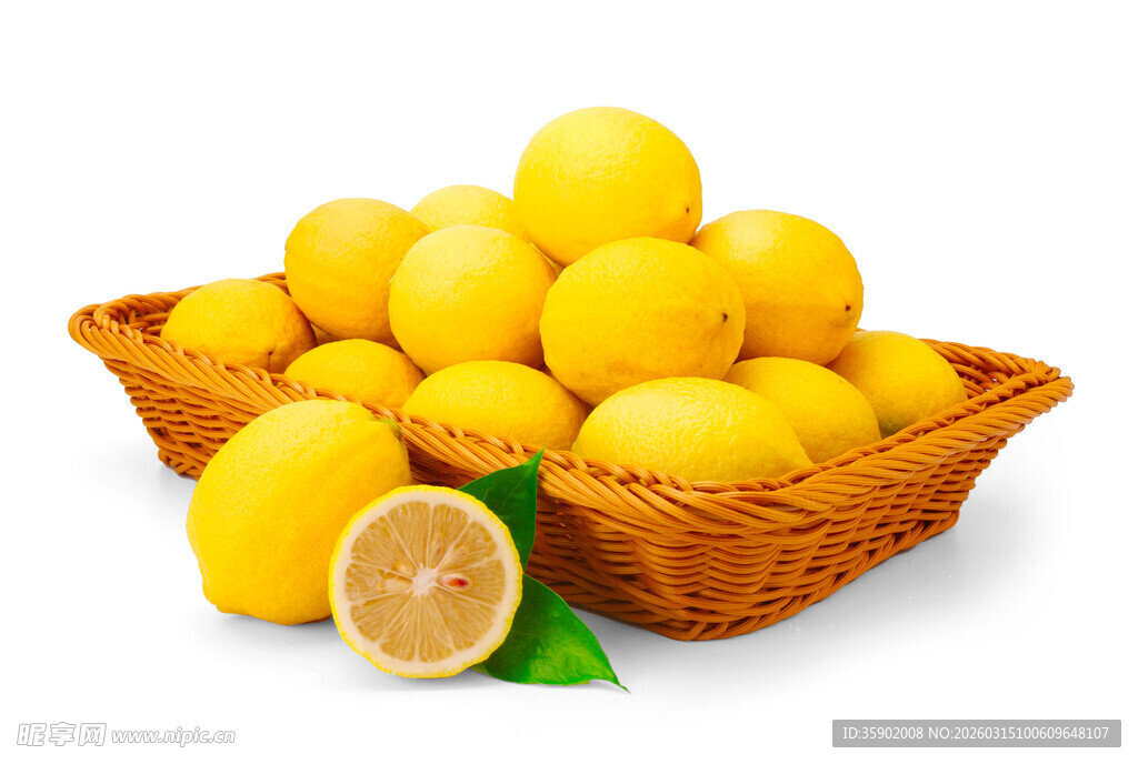 新鲜柠檬装满篮