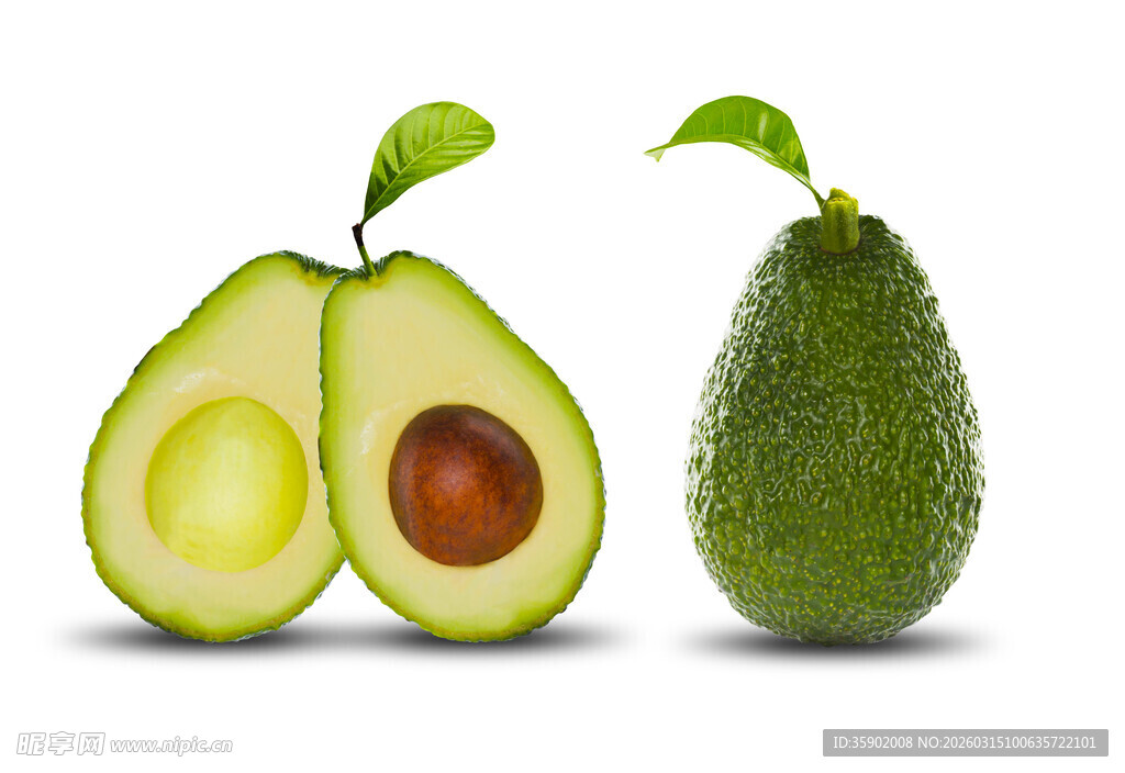 新鲜牛油果一整颗与半颗