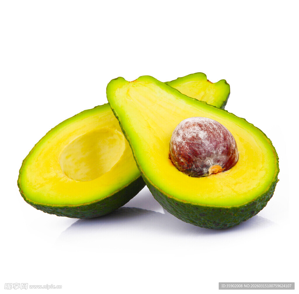 切开的新鲜牛油果