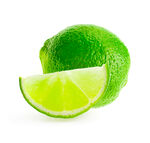 新鲜青柠一片切开的诱惑