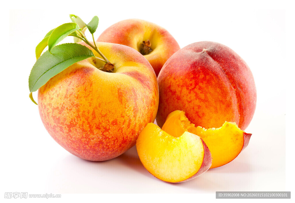 新鲜水蜜桃色泽诱人