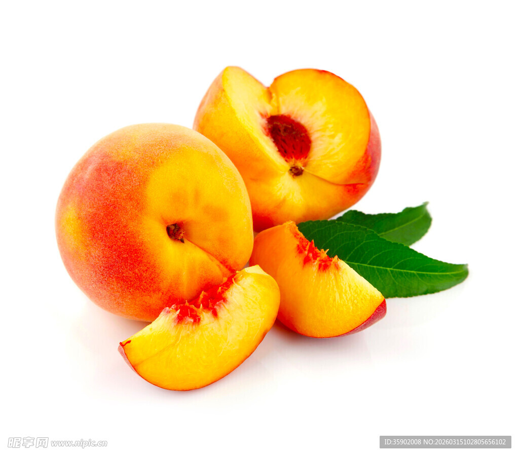 新鲜诱人的多汁桃子