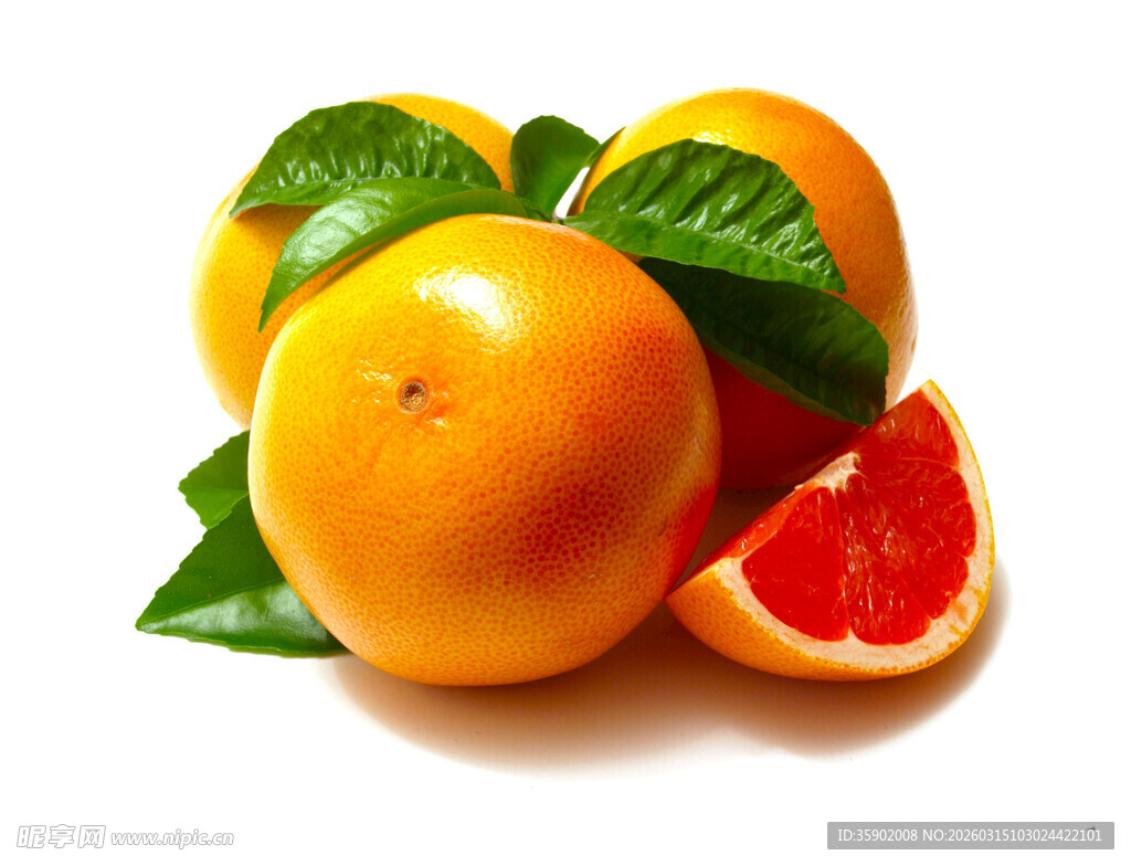 新鲜多汁的橙子与西柚