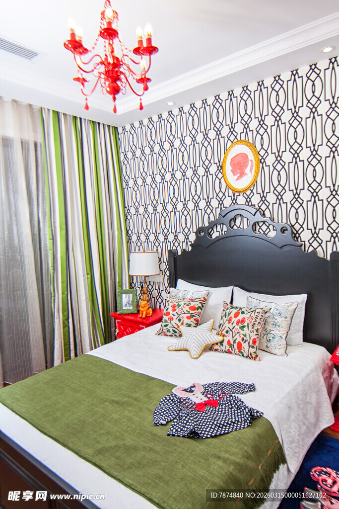 现代简约风温馨卧室一角