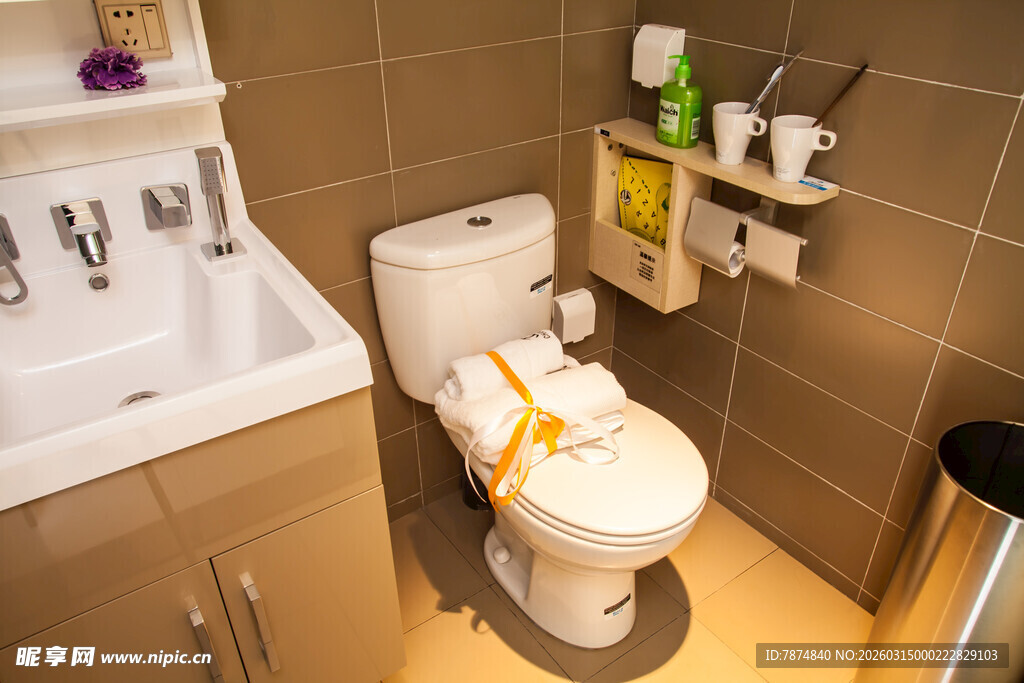 现代简约风格卫生间一角