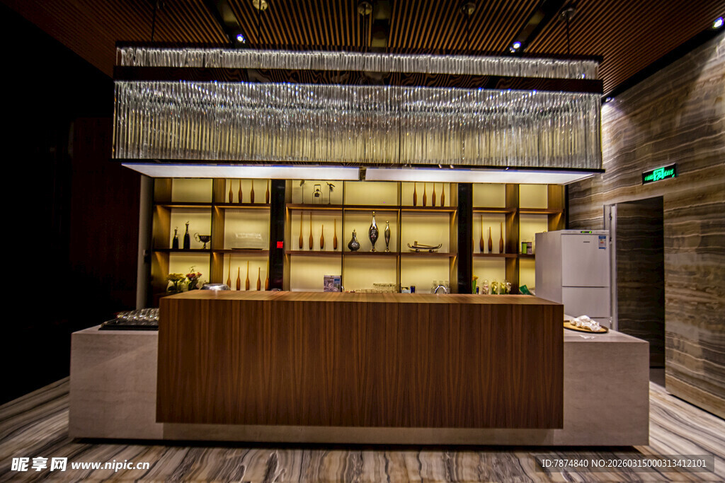 现代风格的精致吧台空间