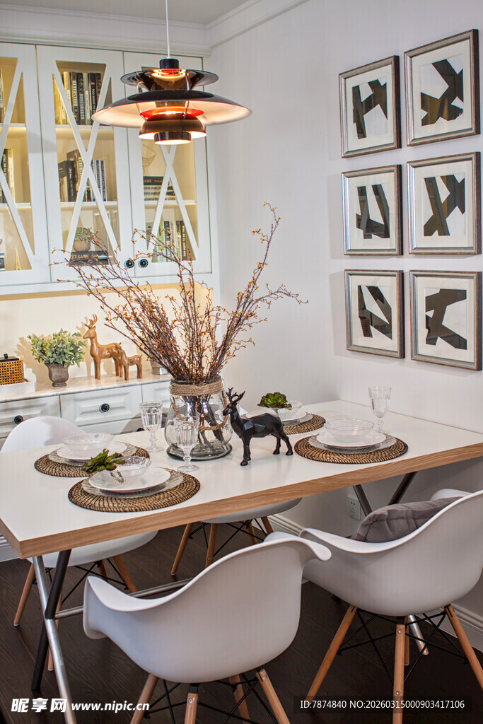 简约风餐厅室内布置场景