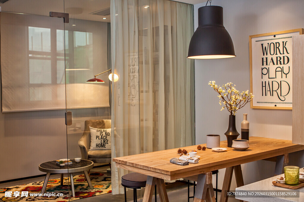 简约温馨的室内用餐角落