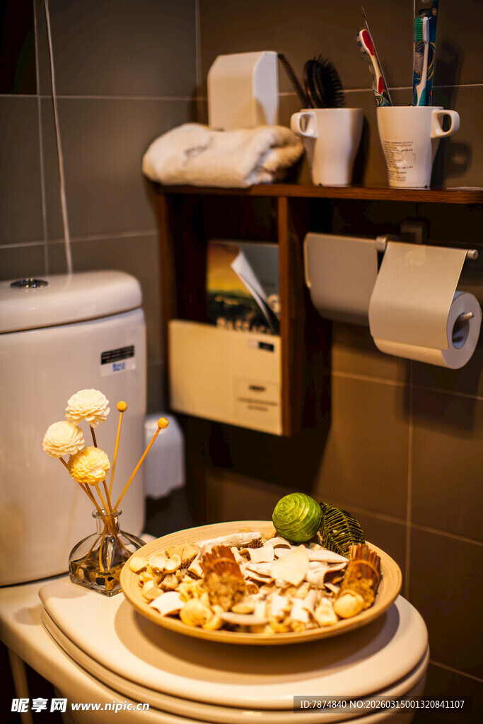 马桶上的美味披萨时光