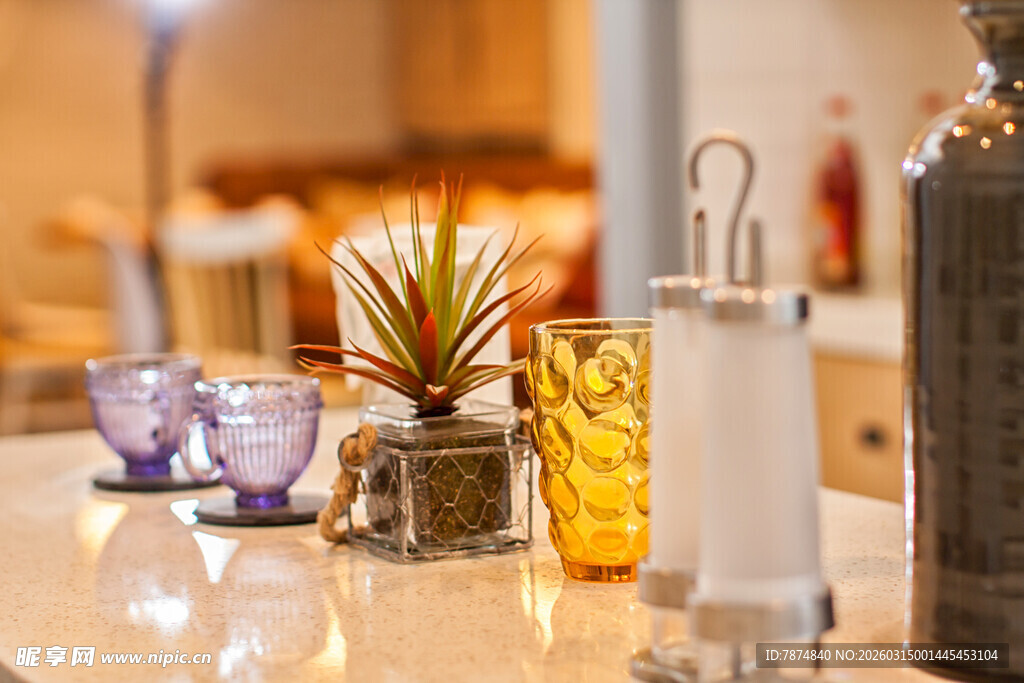 精致吧台摆件装饰细节